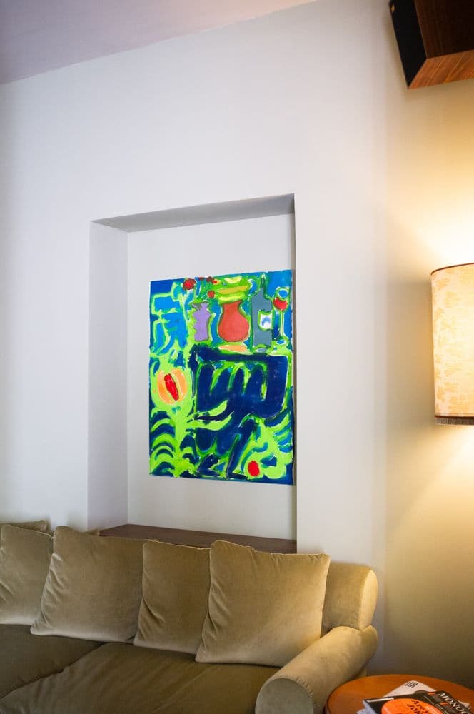 Holding one owns stories